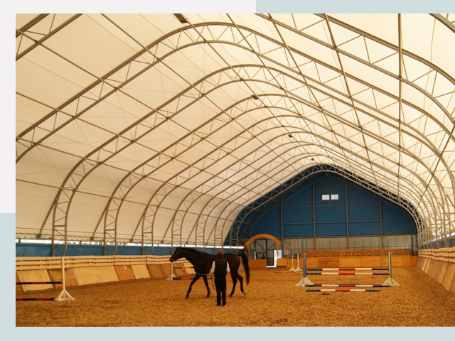 Строительство конных манежей в Малоярославце